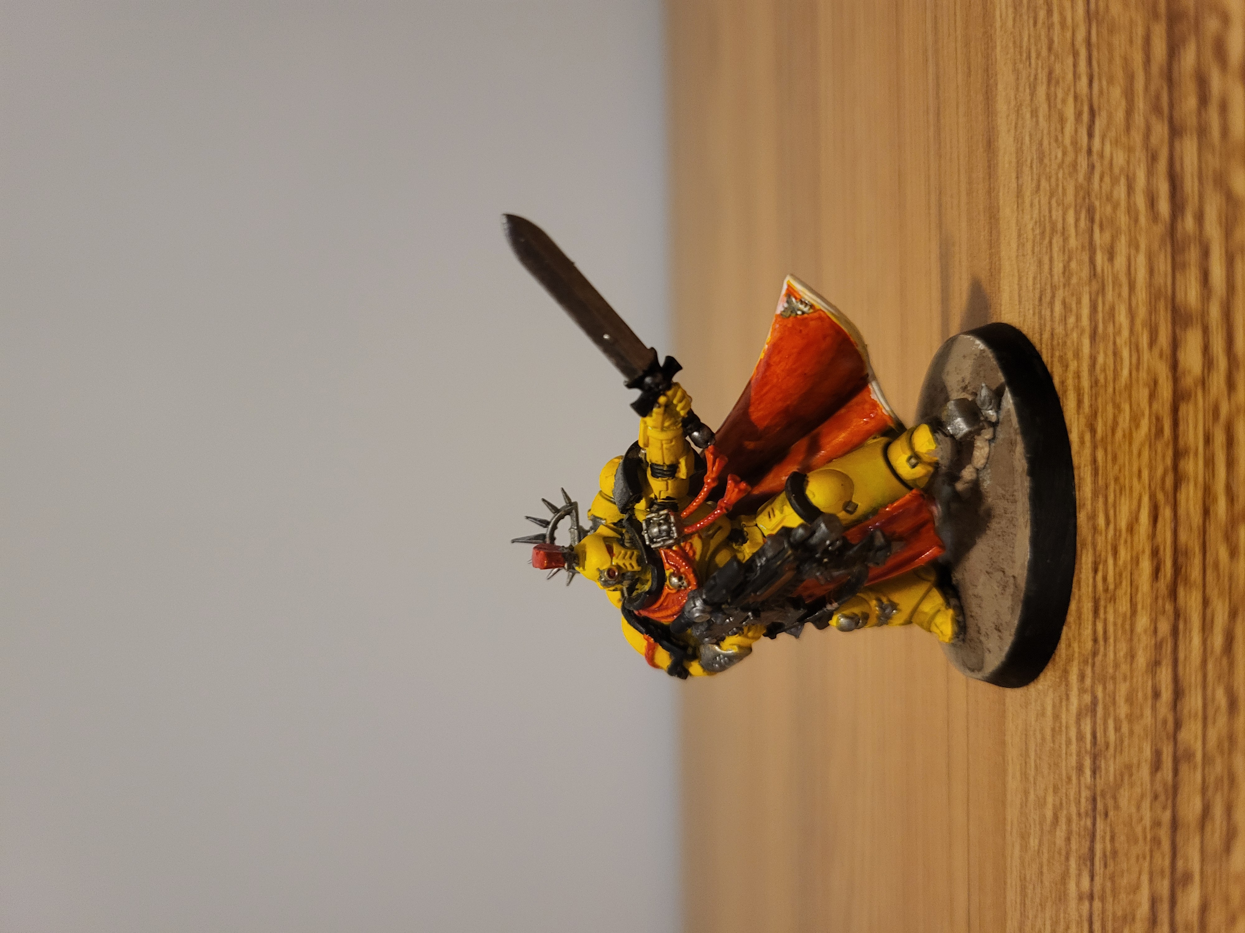 Forward facing Primaris Captain