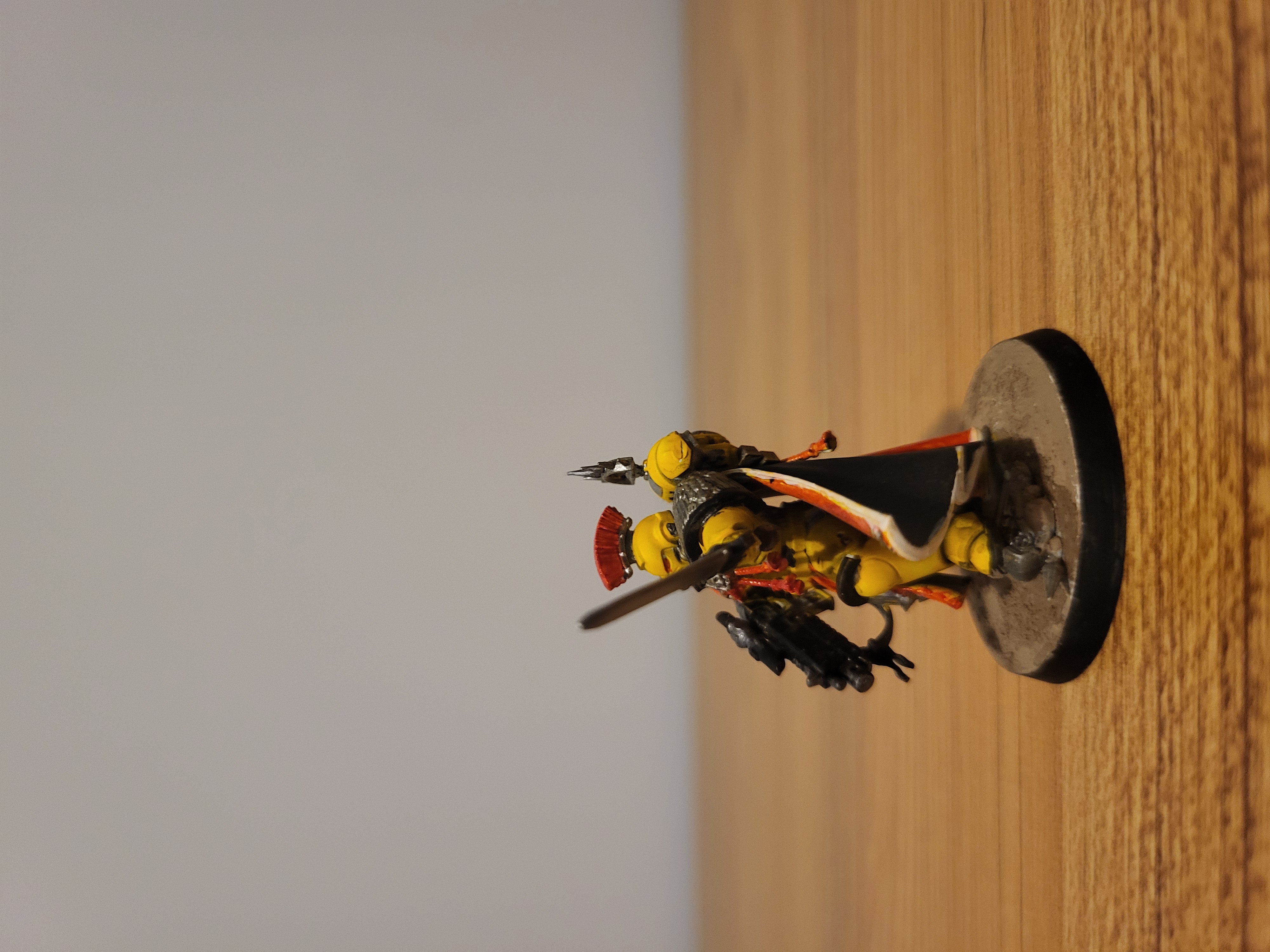 Forward facing Primaris Captain